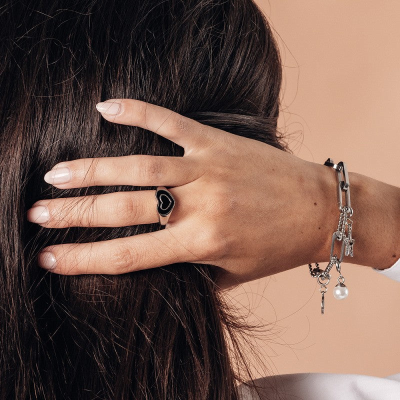iXXXi Fame Ring Amor Black